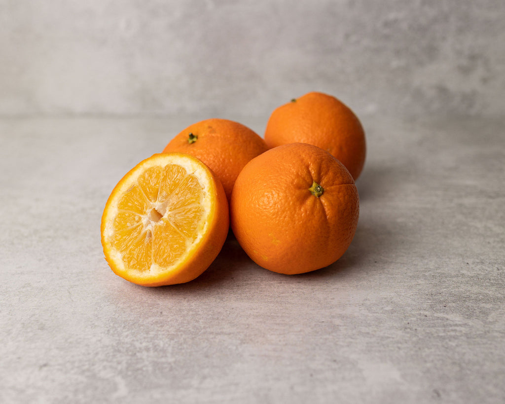 Oranges / Fresh Farm Deliveries